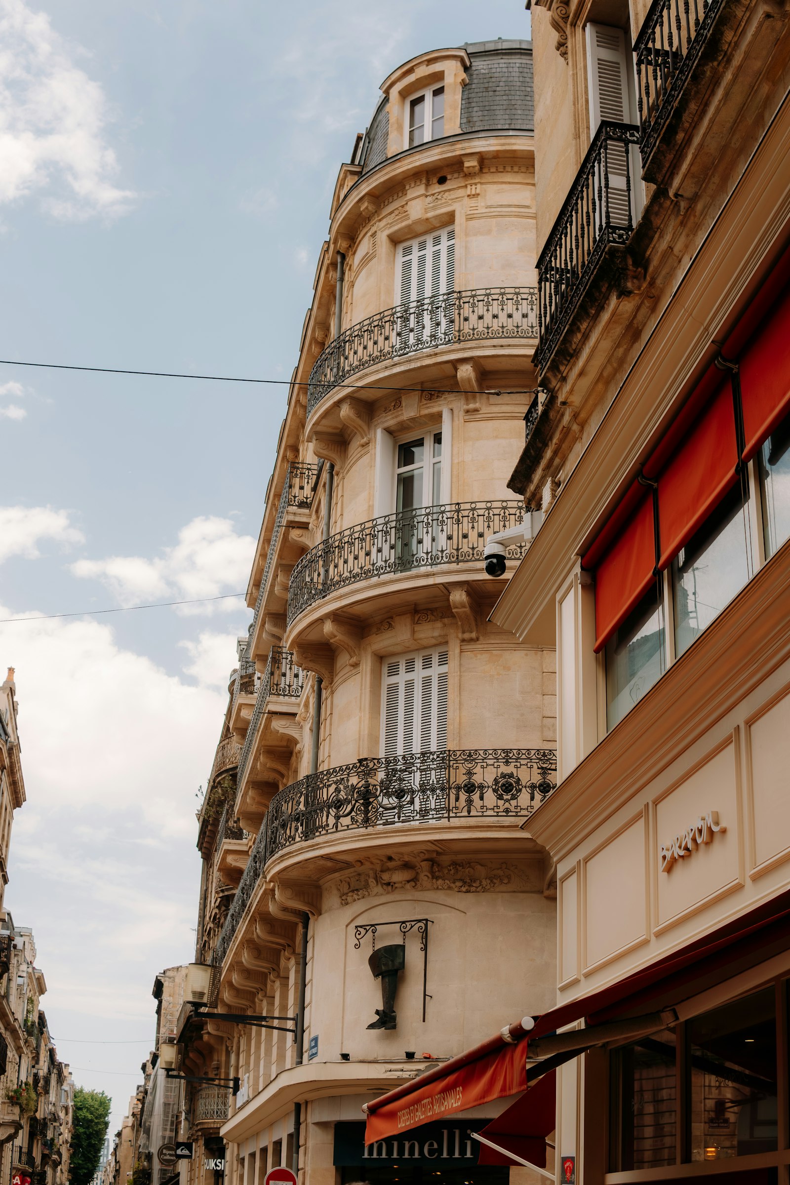 Facade of a new residential building in Île-de-France